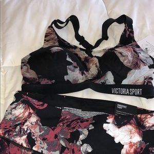 BNWT Set of VS sport bra and pants